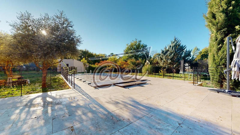 Villa - 170 m² - 6 pièces