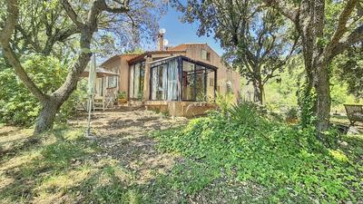 Maison traditionnelle - 169 m² - 6 pièces