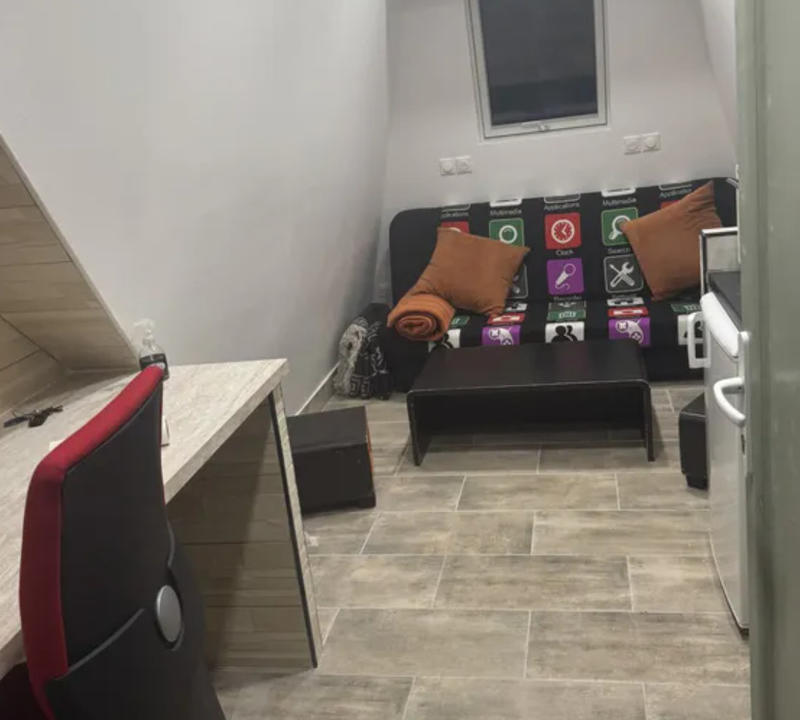 Studio - 15 m² - 1 pièce