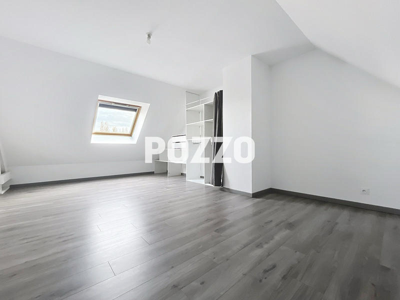 Maison - 93 m² - 4 pièces