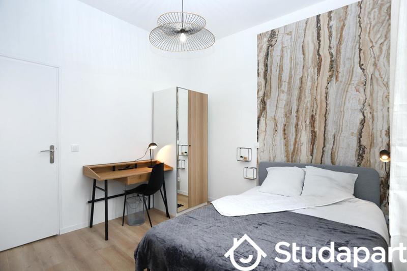 Chambre - 11 m² - 1 pièce