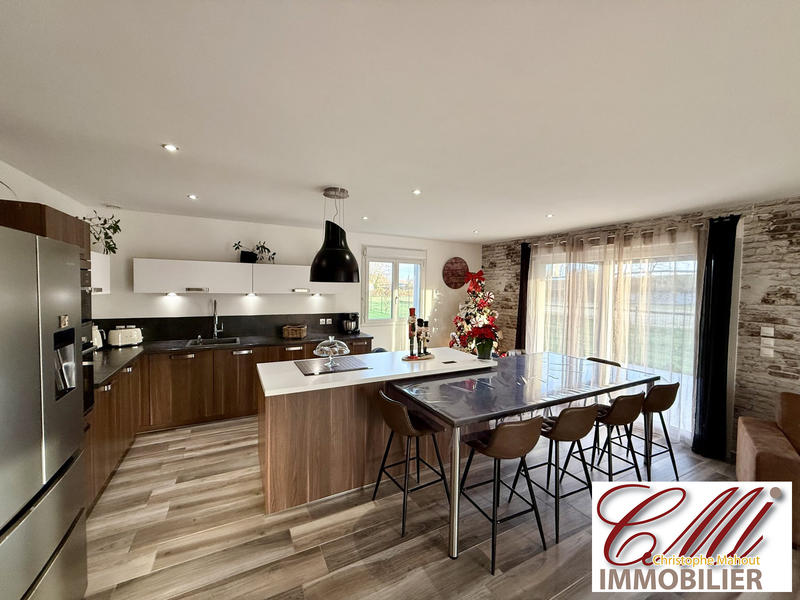 Maison - 97 m² - 5 pièces