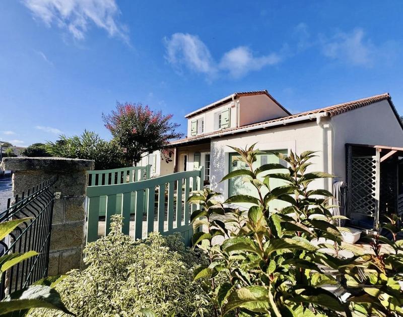 Maison traditionnelle - 113 m² - 5 pièces