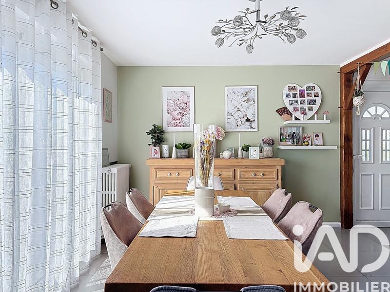 Maison - 98 m² - 4 pièces