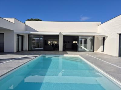 Maison - 232 m² - 6 pièces