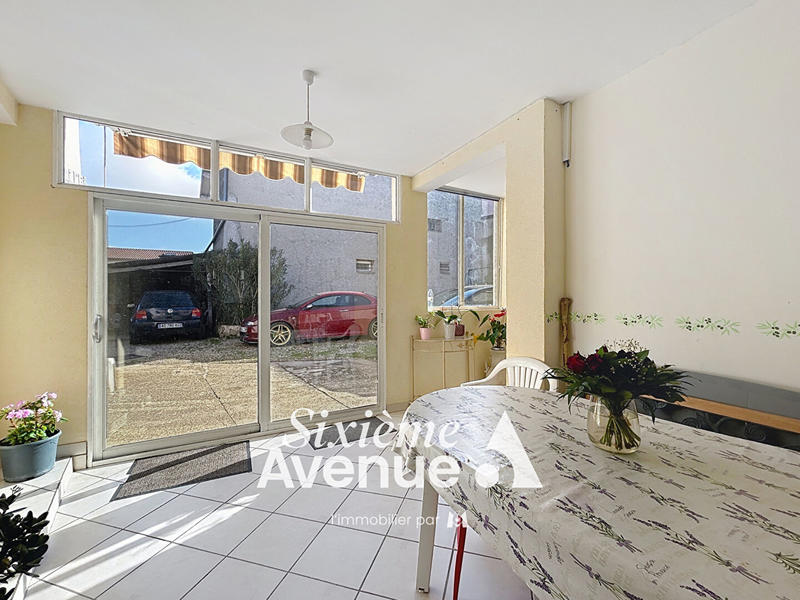 Maison - 145 m² - 6 pièces