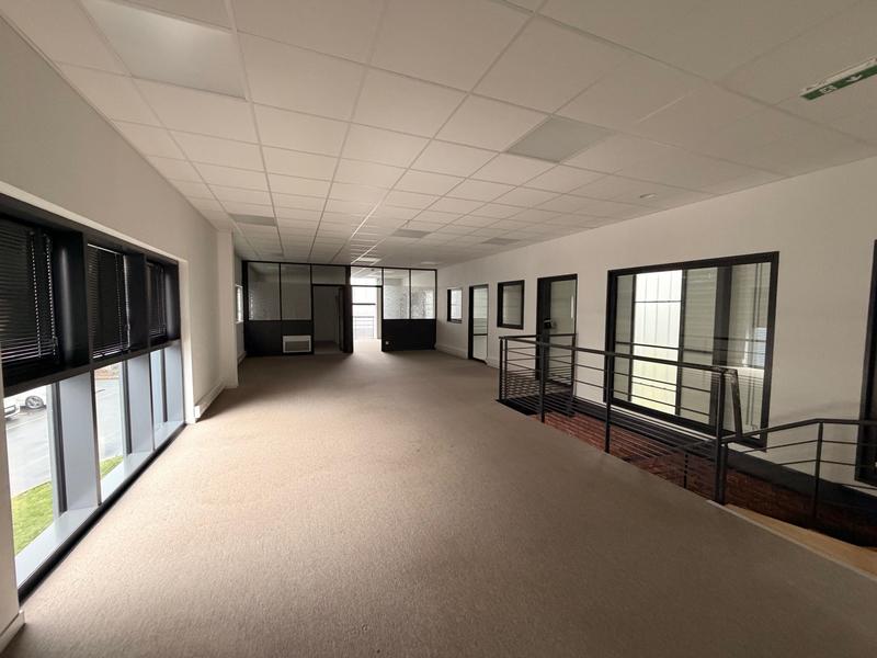 Local commercial - 451 m² - 8 pièces