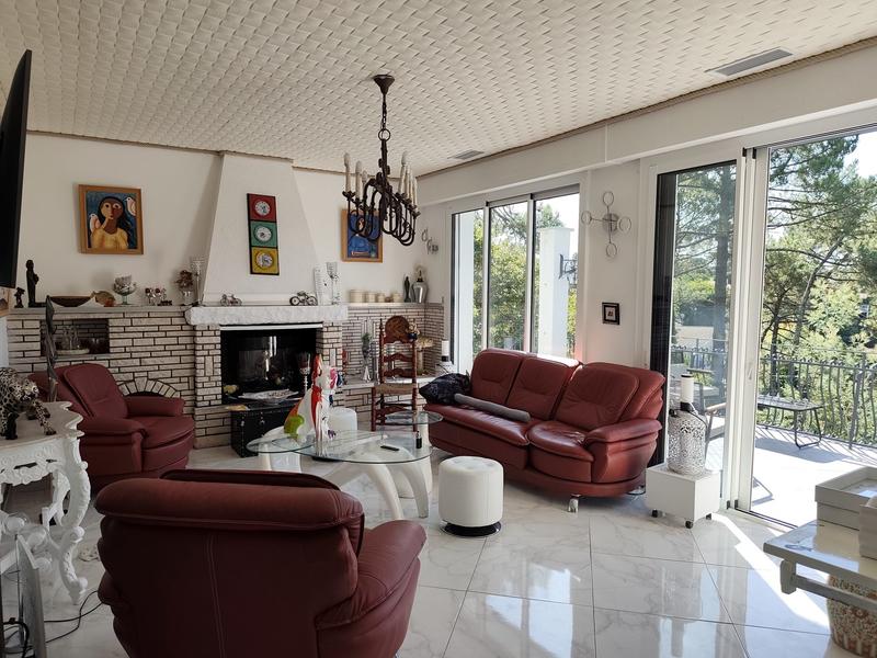 Villa - 250 m² - 8 pièces