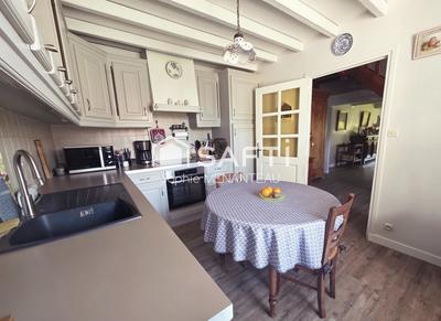 Maison - 140 m² - 5 pièces