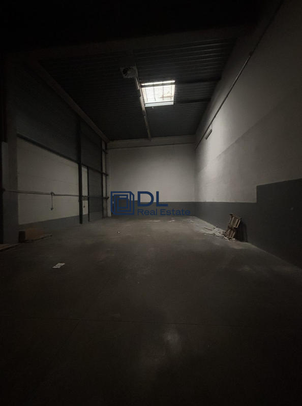Entrepôt - 341 m²
