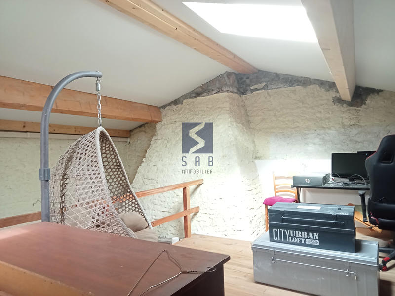 Maison - 95 m² - 4 pièces