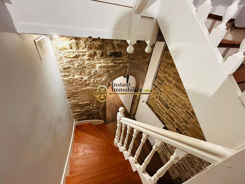 Demeure - 194 m² - 7 pièces