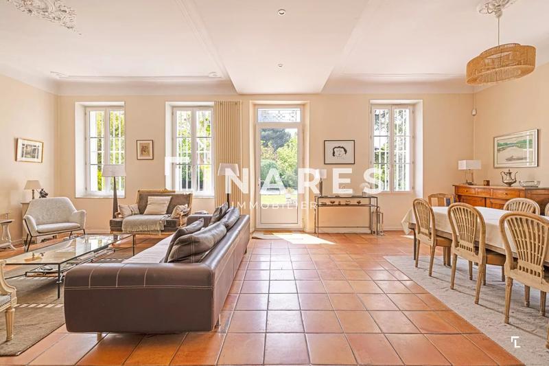 Bastide - 280 m² - 7 pièces