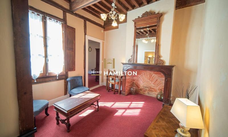 Maison - 324 m² - 12 pièces