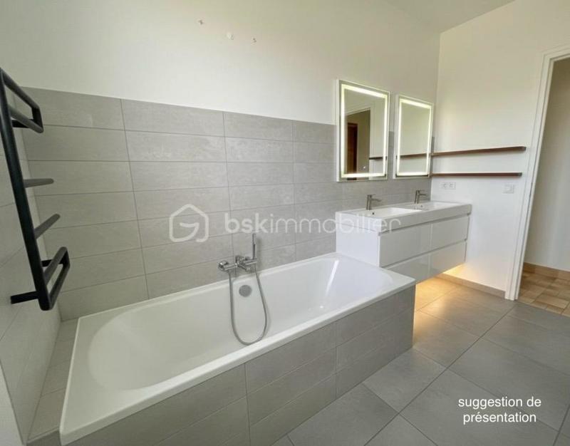 Maison - 108 m² - 5 pièces