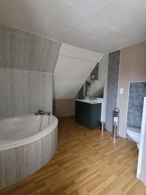 Maison - 166 m² - 8 pièces