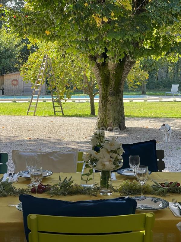 Maison - 628 m² - 9 pièces