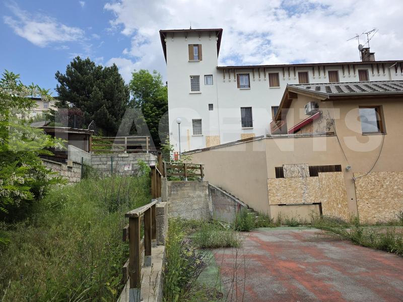 Immeuble - 1 300 m²