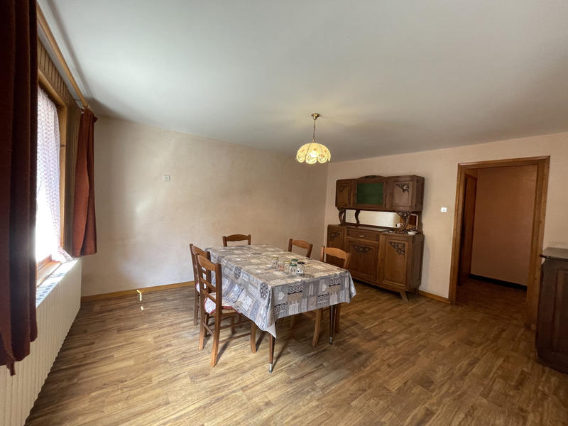 Maison - 360 m² - 5 pièces