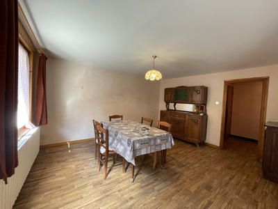 Maison - 360 m² - 5 pièces