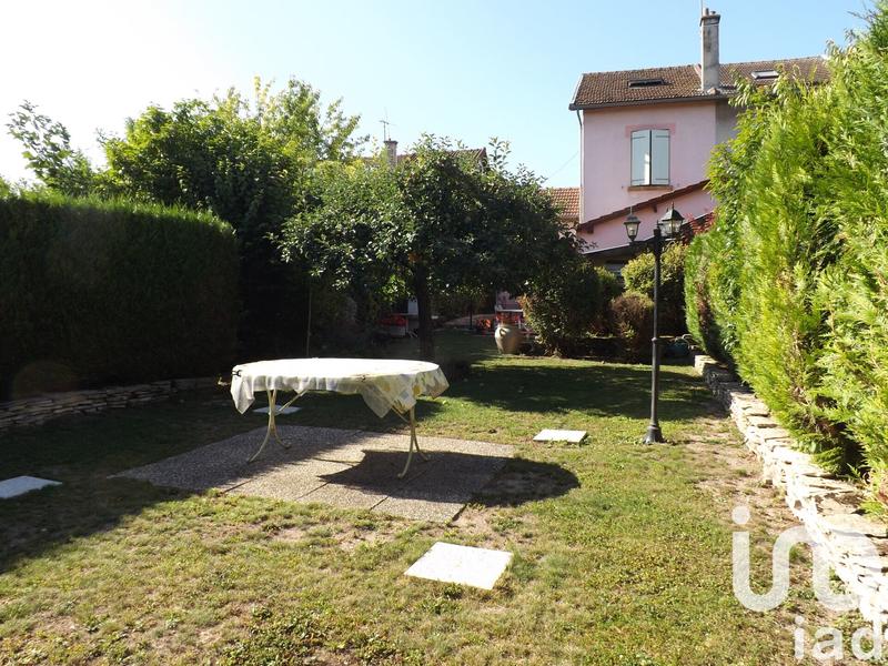 Maison - 89 m² - 6 pièces