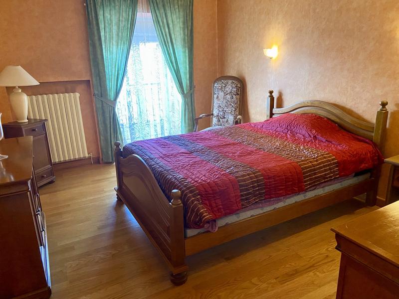 Maison - 195 m² - 5 pièces