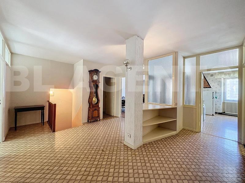 Maison de village - 284 m² - 13 pièces