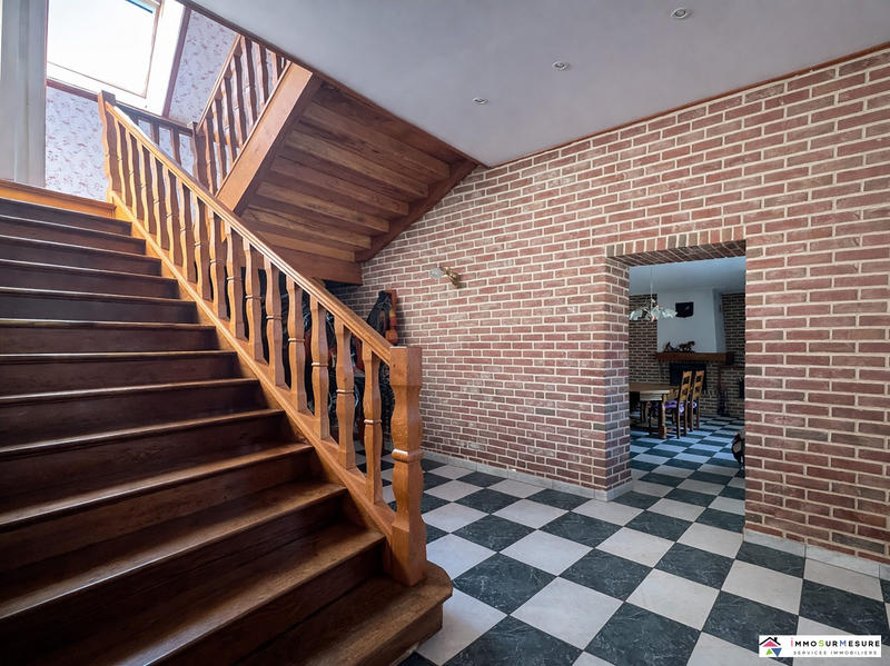 Maison - 257 m² - 10 pièces