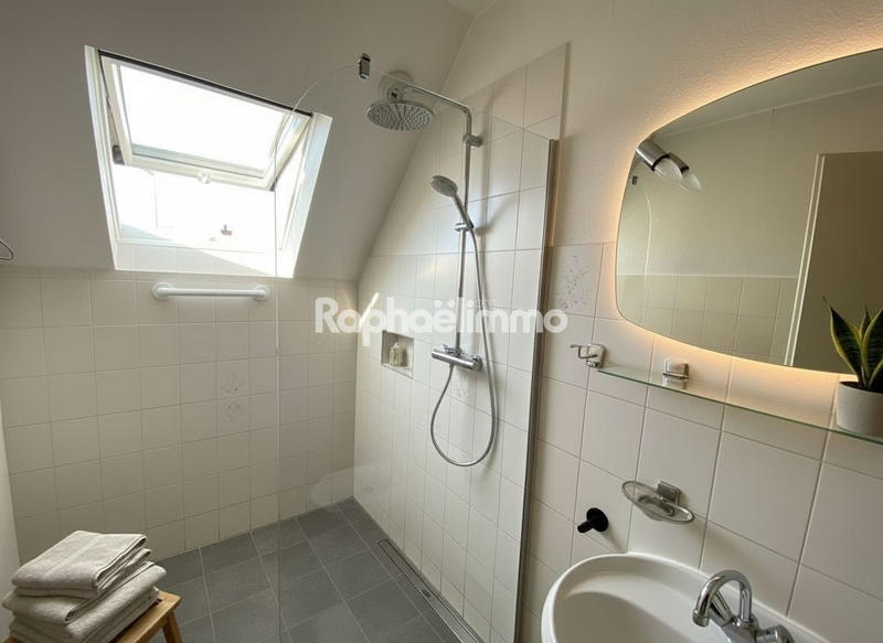 Appartement - 85 m² - 4 pièces