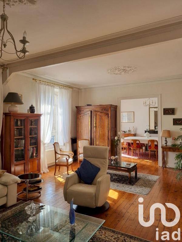 Appartement - 169 m² - 8 pièces