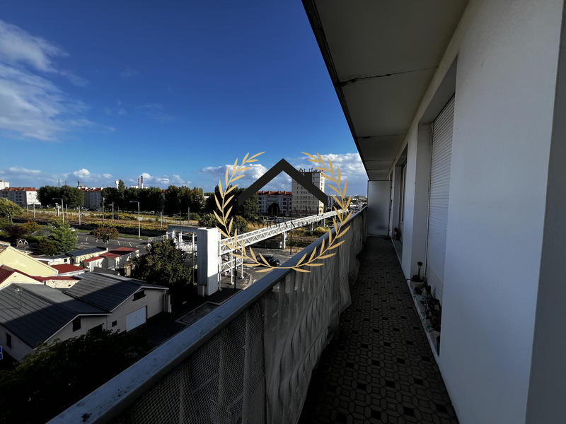 Appartement - 105 m² - 5 pièces