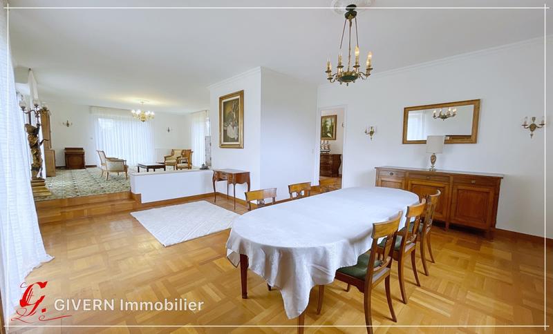 Maison ancienne - 229 m² - 10 pièces