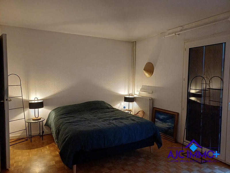 Appartement - 104 m² - 4 pièces