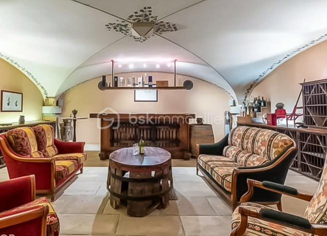 Demeure - 1 500 m² - 25 pièces