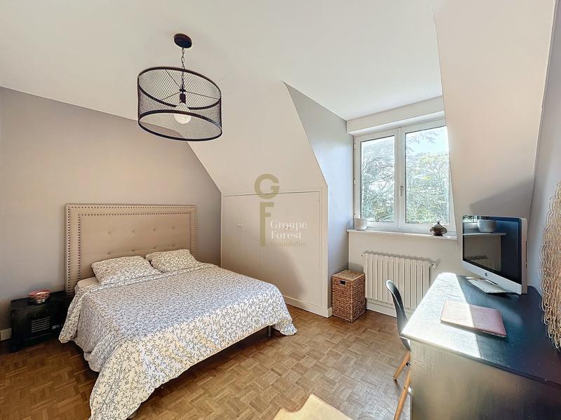 Maison - 212 m² - 7 pièces