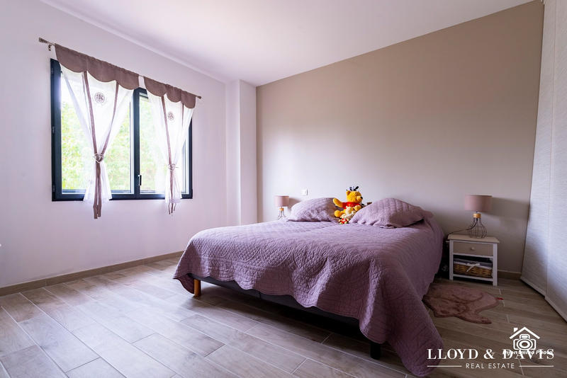 Maison - 180 m² - 5 pièces