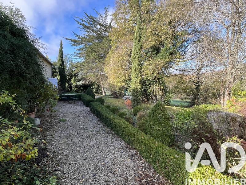 Maison - 200 m² - 6 pièces