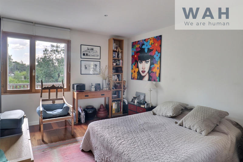 Maison - 300 m² - 10 pièces