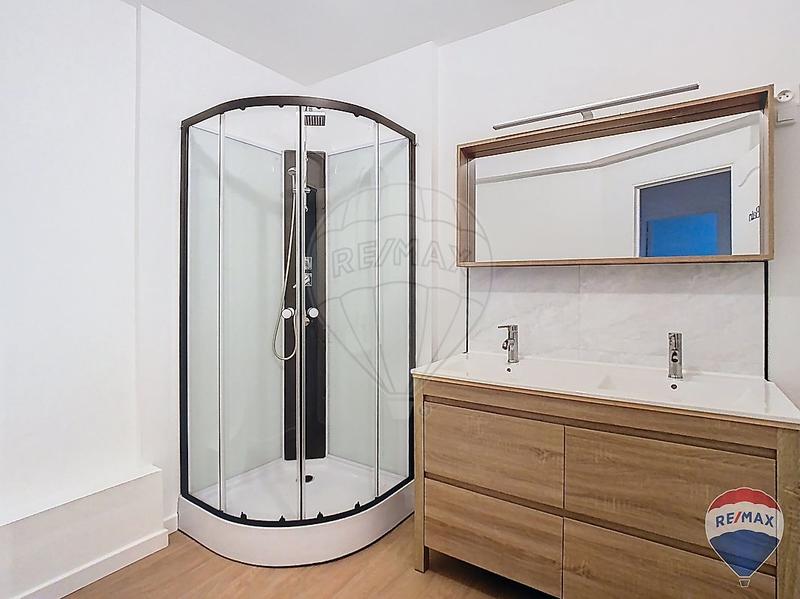 Appartement - 104 m² - 5 pièces