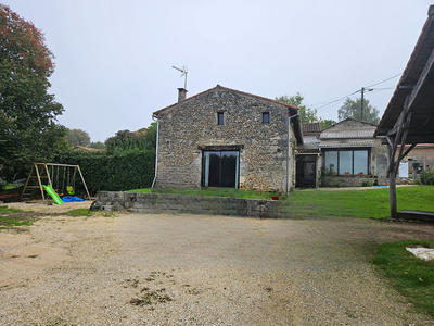 Maison de village - 158 m² - 5 pièces