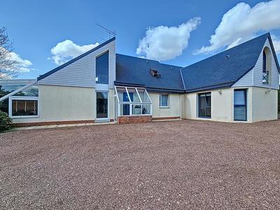 Maison - 217 m² - 10 pièces