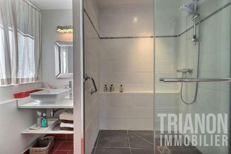 Demeure - 301 m² - 11 pièces