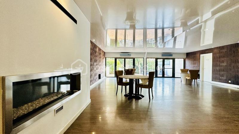 Bureau - 462 m² - 8 pièces