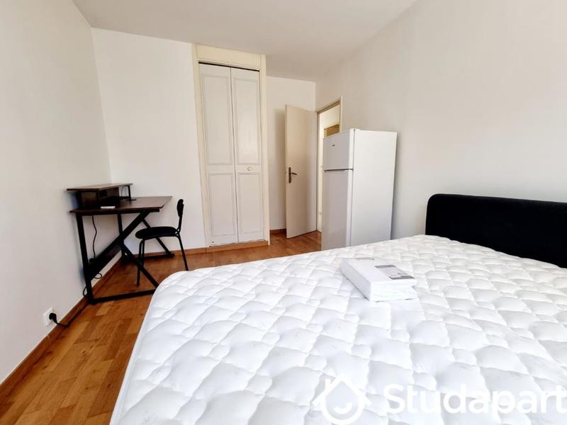 Chambre - 9 m² - 1 pièce