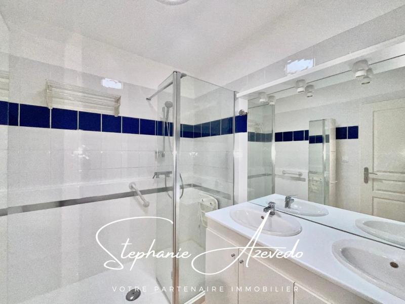 Villa - 90 m² - 4 pièces