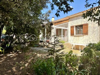 Maison traditionnelle - 93 m² - 4 pièces