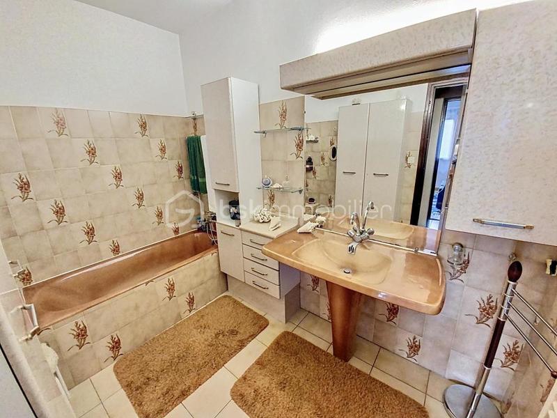 Maison - 180 m² - 6 pièces