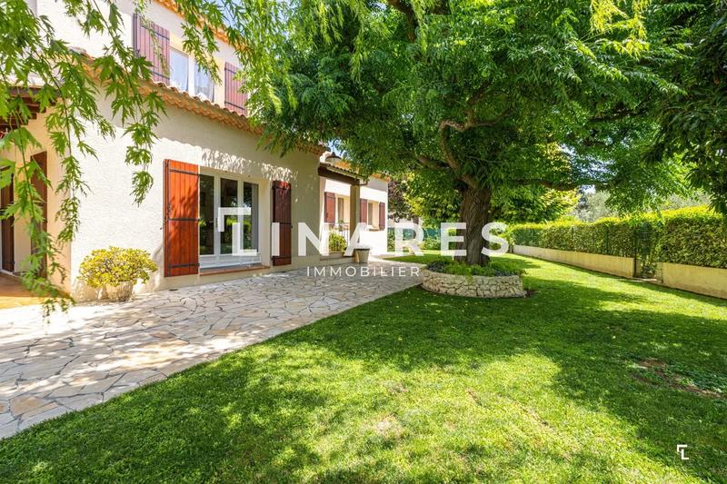 Maison - 190 m² - 5 pièces