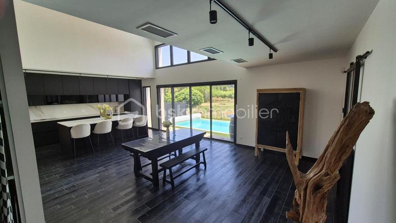 Villa - 140 m² - 5 pièces