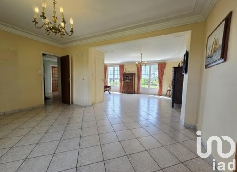 Maison - 185 m² - 8 pièces